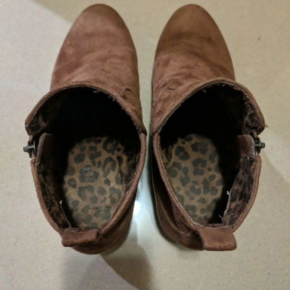 Booties - Picture 6 of 7